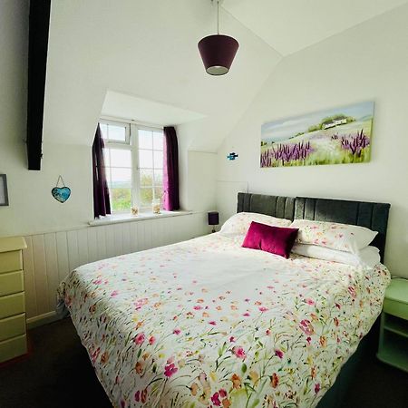 Honeysuckle Cottage อิลฟราคูมบ์ ภายนอก รูปภาพ