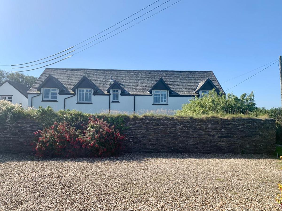 Honeysuckle Cottage อิลฟราคูมบ์ ภายนอก รูปภาพ